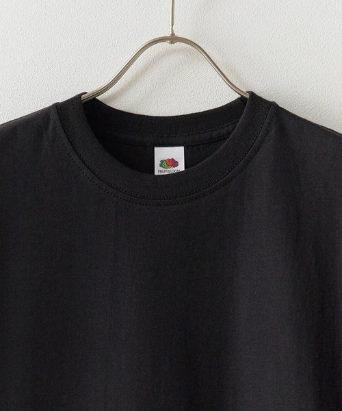 FRUIT OF THE LOOM(フルーツオブザルーム)の「FRUIT OF THE LOOM×ROOPTOKYO/フルーツオブザルーム×ループトウキョウ ブランドロゴ コラボTシャツ メンズ レディース ユニセックス 2026年 夏 夏服(Tシャツ/カットソー・メンズ・ブラック/ブラック系/ホワイト/ホワイト系・M/S/L)」の5枚目の写真