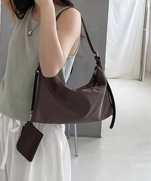enlit(エンリット)の「【 elint 】フラット スクエア ワンショルダーバッグ ミニポーチ付き(ショルダーバッグ・レディース・アイボリー/ブラック/ブラウン/モスグリーン・FREE)」の10枚目の写真