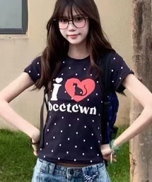 ネイビーブルーの水玉模様のハートキャットプリントTシャツ