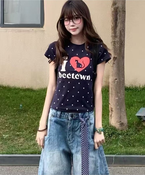 AsheKsha(アシクシャ)の「ネイビーブルーの水玉模様のハートキャットプリントTシャツ(Tシャツ/カットソー・レディース・ネイビー・M)」の5枚目の写真