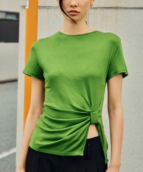 kiehtova(キエトヴァ)の「【kiehtova】KNOT LINE TOPS/ノット ライン トップス KTWR70 ※(Tシャツ/カットソー・レディース・グリーン/オフホワイト/ブラック・FREE)」の1枚目の写真