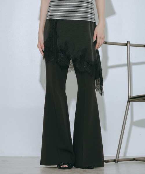 PAGEBOY（ページボーイ）の「ウエストデザインフレアパンツ（スラックス・レディース・ブラック/チャコールグレー・SMALL/MEDIUM）」の4枚目の写真