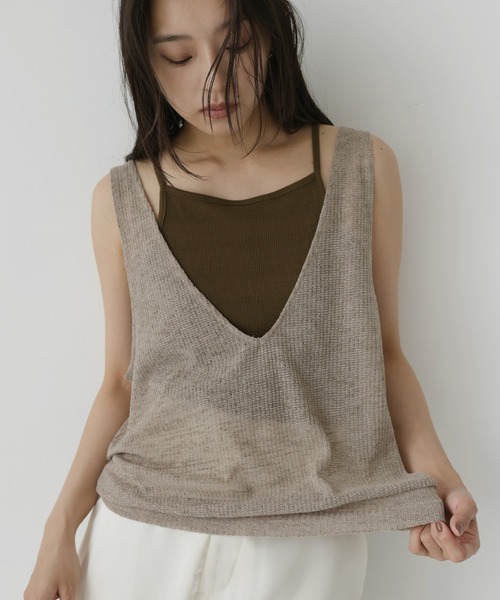  hellam（へラム）の「2wayシアーノースリーブ×キャミソールセットトップス（Tシャツ/カットソー・レディース・ブラック/チャコール/ブラウン/グレイッシュベージュ・FREE）」の4枚目の写真