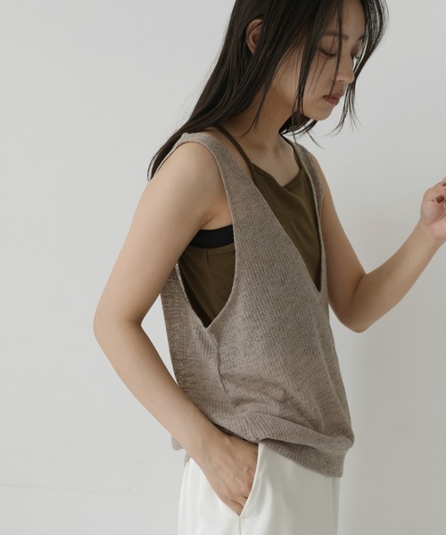  hellam（へラム）の「2wayシアーノースリーブ×キャミソールセットトップス（Tシャツ/カットソー・レディース・ブラック/チャコール/ブラウン/グレイッシュベージュ・FREE）」の6枚目の写真