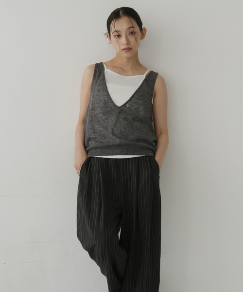  hellam（へラム）の「2wayシアーノースリーブ×キャミソールセットトップス（Tシャツ/カットソー・レディース・ブラック/チャコール/ブラウン/グレイッシュベージュ・FREE）」の18枚目の写真