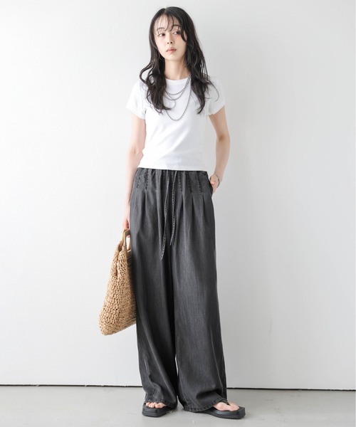 AMELY(エミリー)の「タックワイド デニムイージーパンツ(デニムパンツ・レディース・ブルー/ブラック/ライトブルー・L/M)」の22枚目の写真