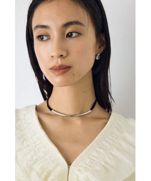 AZUL by moussy(アズールバイマウジー)の「メタルバーチョーカー(チョーカー・レディース・シルバー/ゴールド・FREE)」の4枚目の写真