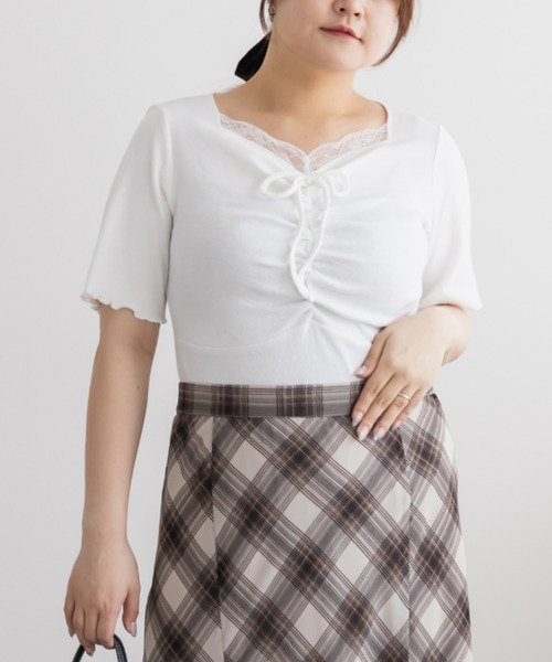CLETTE（クレット）の「フロントレースギャザープルオーバー（Tシャツ/カットソー・レディース・オフホワイト/その他/ブラック・LL/4L/3L）」の2枚目の写真