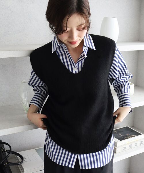 le.coeur blanc(ルクールブラン)の「《WEB限定》イージーケア/ウォッシャブルVネックベスト(ニット/セーター・レディース・ブラック・38)」の1枚目の写真
