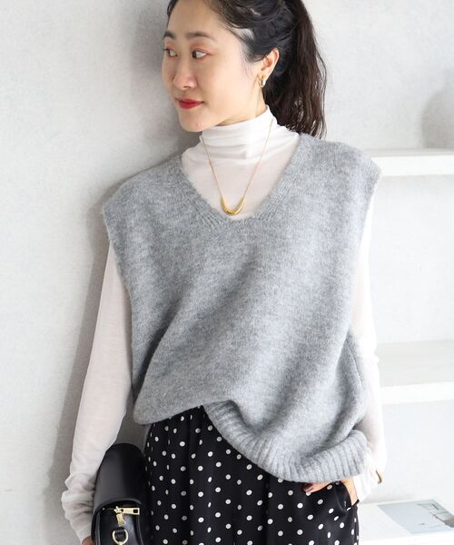 le.coeur blanc(ルクールブラン)の「《WEB限定》イージーケア/ウォッシャブルVネックベスト(ニット/セーター・レディース・ブラック・38)」の3枚目の写真