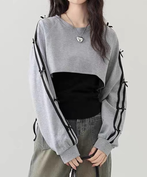 SHERU(シェル)の「【2点セット】サイドリボンアーム クロップドスウェット × タンクトップアンサンブル(Tシャツ/カットソー・レディース・グレー・M)」の2枚目の写真