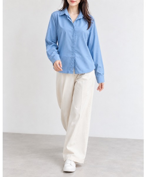 FAZVY(ファズビー)の「品よく決まる とろみ仕立てのきれいめシャツ(シャツ/ブラウス・レディース・ブルー/ブラック/ベージュ/ホワイト・L/M)」の17枚目の写真