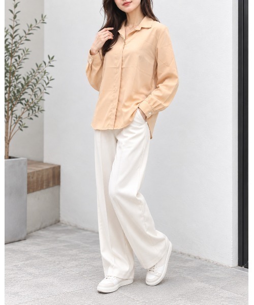 FAZVY(ファズビー)の「品よく決まる とろみ仕立てのきれいめシャツ(シャツ/ブラウス・レディース・ブルー/ブラック/ベージュ/ホワイト・L/M)」の19枚目の写真
