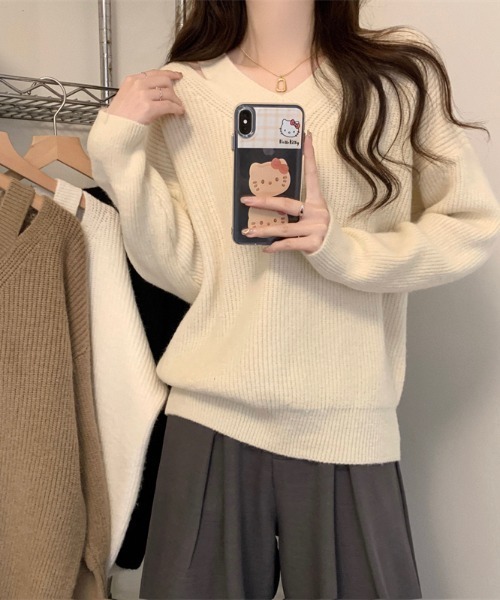LUCPY(ラクピー)の「Vネックルーズニットプルオーバー(その他トップス・レディース・ブラウン/ホワイト/アイボリー/ブラック・FREE)」の5枚目の写真