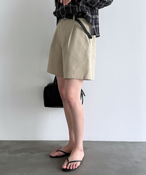 Girly Doll(ガーリードール)の「ベルト付きタック入りショートパンツ(その他パンツ・レディース・モカ/グレー/ホワイト・M/L)」の5枚目の写真