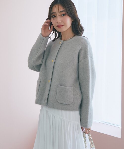 La boutique BonBon(ラブティックボンボン)の「【9/27(日)~ZOZO限定ライトグレー予約開始】ハイクオリティウールメタルボタンジャケットカーディガン(ノーカラージャケット・レディース・ライトベージュ/ピンク/ネイビー/ブラック・FREE)」の22枚目の写真