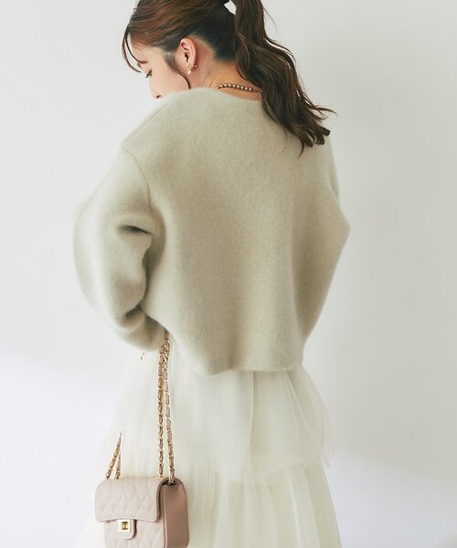 La boutique BonBon(ラブティックボンボン)の「【9/27(日)~ZOZO限定ライトグレー予約開始】ハイクオリティウールメタルボタンジャケットカーディガン(ノーカラージャケット・レディース・ライトベージュ/ピンク/ネイビー/ブラック・FREE)」の9枚目の写真