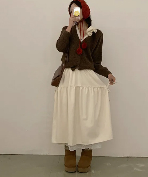 VIVID LADY(ビビッドレディー)の「サイドリボン レースレイヤードロングスカート(スカート・レディース・ブラック/チャコールグレー/クリーム/ネイビー・FREE)」の18枚目の写真