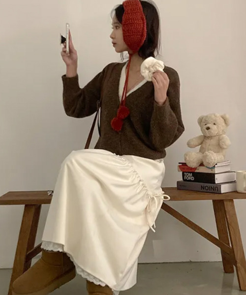VIVID LADY(ビビッドレディー)の「サイドリボン レースレイヤードロングスカート(スカート・レディース・ブラック/チャコールグレー/クリーム/ネイビー・FREE)」の14枚目の写真