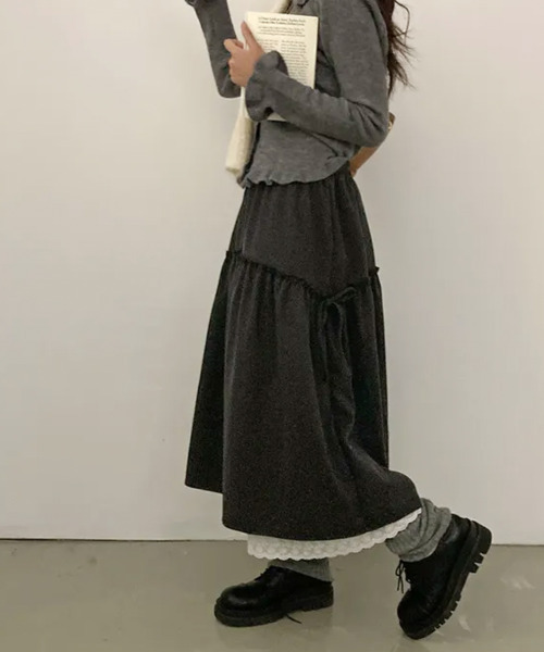 VIVID LADY(ビビッドレディー)の「サイドリボン レースレイヤードロングスカート(スカート・レディース・ブラック/チャコールグレー/クリーム/ネイビー・FREE)」の21枚目の写真