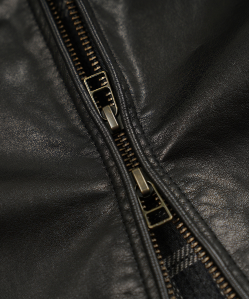 FRIZMWORKS（フリズムワークス）の「WAXED COWHIDE BUDDY HARRINGTON JACKET _ BLACK（ライダースジャケット・メンズ・その他・SMALL/MEDIUM/LARGE/X-LARGE）」の6枚目の写真