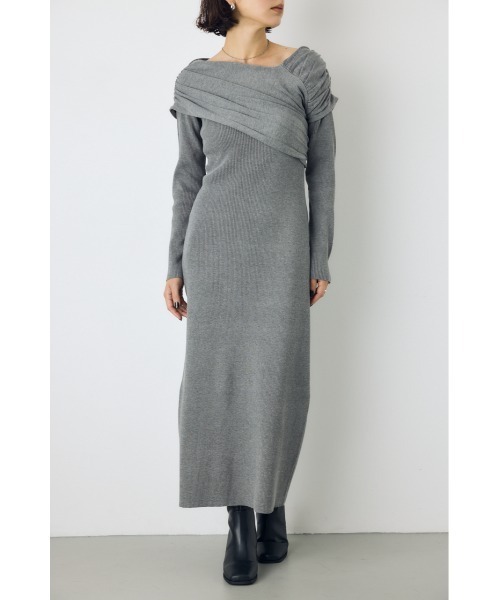 AZUL by moussy(アズールバイマウジー)の「アシンメトリーネックリブニットワンピース 秋服 冬服 春服 デート ホリデー オケージョン きれいめ フェミニン タイトワンピ(ワンピース・レディース・杢グレー/ブラック・MEDIUM/SMALL)」の2枚目の写真