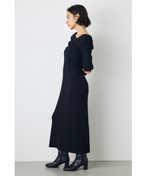AZUL by moussy(アズールバイマウジー)の「アシンメトリーネックリブニットワンピース 秋服 冬服 春服 デート ホリデー オケージョン きれいめ フェミニン タイトワンピ(ワンピース・レディース・杢グレー/ブラック・MEDIUM/SMALL)」の5枚目の写真