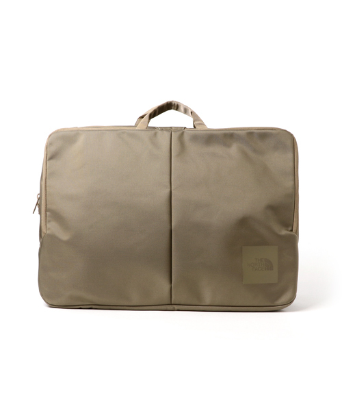 THE NORTH FACE（ザノースフェイス）の「ザ・ノース・フェイス 3ウェイバッグ / シャトル3ウェイデイパック（バックパック/リュック・メンズ・オリーブドラブ/ブルー系その他/ブラック系その他/ネイビー/サンドベージュ/ブラック/オリーブ/ヘザーグレー/ダークネイビー/インディゴブルー・ONE SIZE）」の4枚目の写真