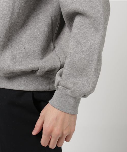 PIGALLE（ピガール）の「CREWNECK/PBLCN（スウェット・メンズ・ネイビー/グレー・SMALL/MEDIUM/LARGE）」の6枚目の写真