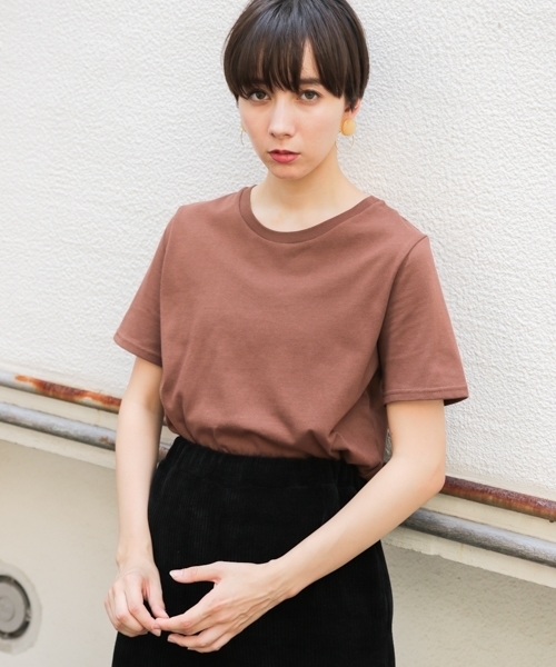 PAGEBOY（ページボーイ）の「クルーネックコットンＴシャツ（Tシャツ/カットソー・レディース・チャコールグレー/オフホワイト/ブラック/ダークブラウン/カーキ・FREE）」の4枚目の写真