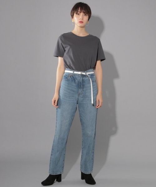 PAGEBOY（ページボーイ）の「クルーネックコットンＴシャツ（Tシャツ/カットソー・レディース・チャコールグレー/オフホワイト/ブラック/ダークブラウン/カーキ・FREE）」の19枚目の写真