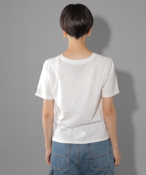 PAGEBOY（ページボーイ）の「クルーネックコットンＴシャツ（Tシャツ/カットソー・レディース・チャコールグレー/オフホワイト/ブラック/ダークブラウン/カーキ・FREE）」の14枚目の写真