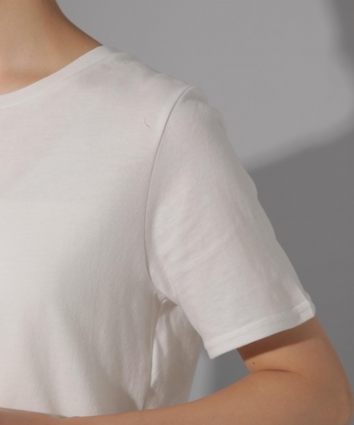 PAGEBOY（ページボーイ）の「クルーネックコットンＴシャツ（Tシャツ/カットソー・レディース・チャコールグレー/オフホワイト/ブラック/ダークブラウン/カーキ・FREE）」の12枚目の写真