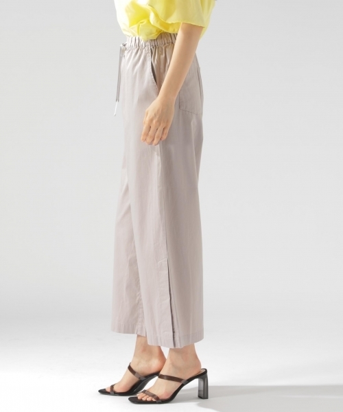 BAYFLOW(ベイフロー)の「GOOD PRICE/サイドスリットサテンパンツ(その他パンツ・レディース・ネイビー/グレー/ナチュラル/グリーン・SMALL/MEDIUM)」の10枚目の写真