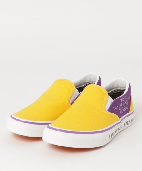 AVIREX(�A���B���b�N�X)�̃X���b�|���t���[�_��/ �l�C�r�[�V�[���Y/ SLIPON FREEDOM/ NAVY SEALs(�X���b�|��)