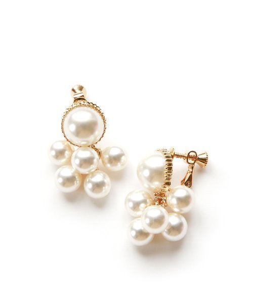 colleca la(コレカラ)の「ボリュームパールイヤリング(イヤリング・レディース・シルバー/ゴールド・フリ-)」の8枚目の写真