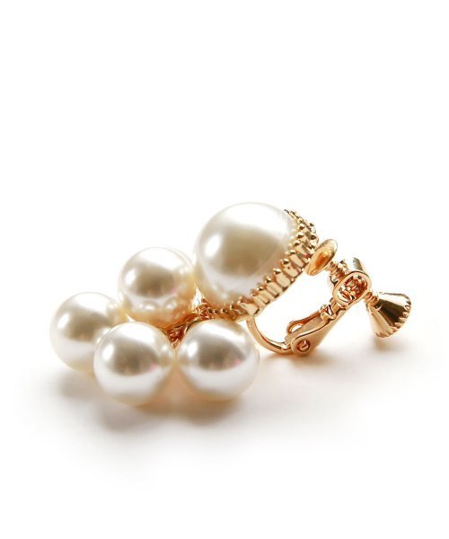 colleca la(コレカラ)の「ボリュームパールイヤリング(イヤリング・レディース・シルバー/ゴールド・フリ-)」の9枚目の写真