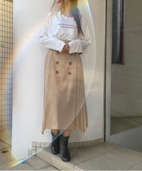 one way(ワンウェイ)の「刺繍ロゴ(Tシャツ/カットソー・レディース・ベージュ/パープル/ブラック/ホワイト・M)」の6枚目の写真
