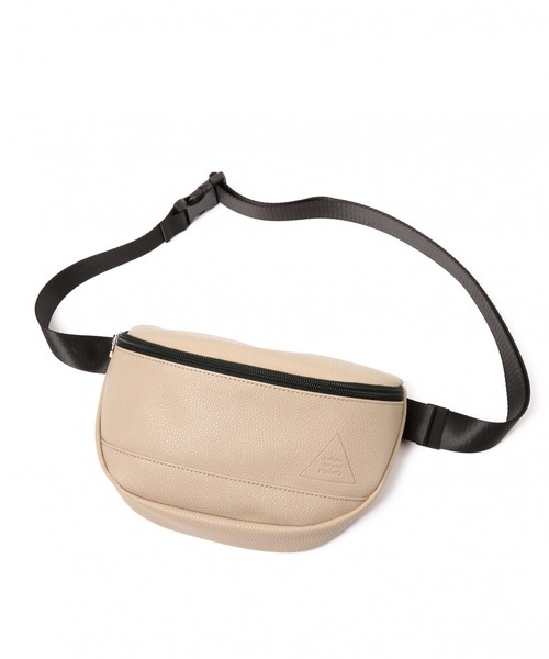 LAKOLE（ラコレ）の「フェイクレザーボディバッグ / LAKOLE（ボディバッグ/ウエストポーチ・メンズ・ベージュ/ブラック/グレー・FREE）」の9枚目の写真