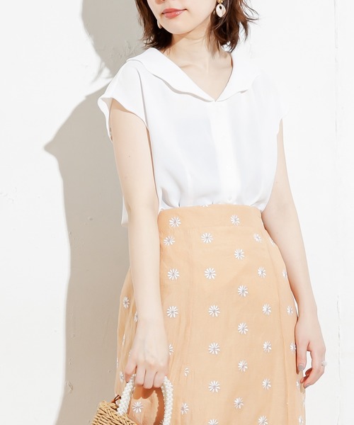 natural couture(ナチュラルクチュール)の「ゆるスカラップレトロブラウス(シャツ/ブラウス)」|オフホワイト