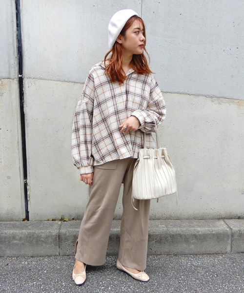 alala（アララ）の「スクエアトゥバレエシューズ/フラットパンプス　◆（バレエシューズ・レディース・アイボリー/ブラック/ブラウン・S/M/L/LL）」の8枚目の写真