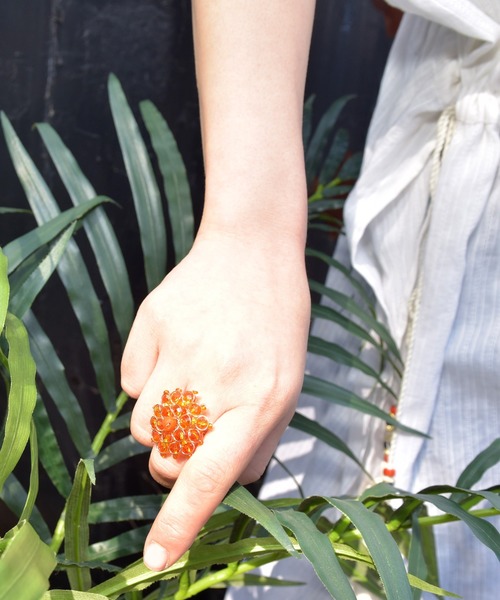 チャイハネ（チャイハネ）の「【チャイハネ】ガラスビーズフラワーリング（リング・レディース・ブラック/ブルー/グリーン/ライトブルー/オレンジ/レッド/ホワイト・FREE）」の14枚目の写真