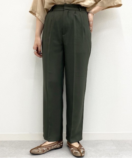 apres jour mignon（アプレジュールミニョン）の「シュエットリラックステーパード【ZOZOTOWN限定アイテム】（その他パンツ・レディース・その他/ダークブラウン/ブラック/ダークグリーン/アイボリー/マスタード/オレンジ/ボルドー/ブルー系その他/パープル・SMALL/MEDIUM/X-LARGE）」の5枚目の写真