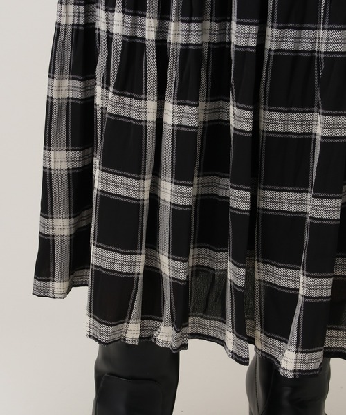 NAVY（ネイビー）の「ハンドワッシャーチェックスカート（スカート・レディース・ブラウン・フリー）」の7枚目の写真