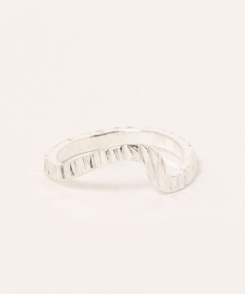 tone(トーン)の「【V&SSS】sv925 太 slow L ring (ザクザク槌目)(リング・レディース・シルバー・21号/FREE/5号/9号/7号/3号/15号/11号/13号/18号/1号)」の1枚目の写真