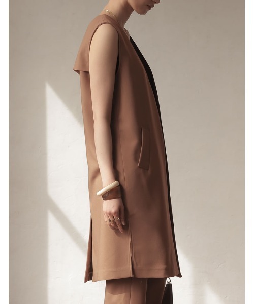 Re:EDIT（リエディ）の「[低身長サイズ有]ストレッチツイルノースリーブジャケット（ノーカラージャケット・レディース・オレンジ/モカ/ブラック/ライトベージュ・MEDIUM/LARGE/SHORT）」の5枚目の写真