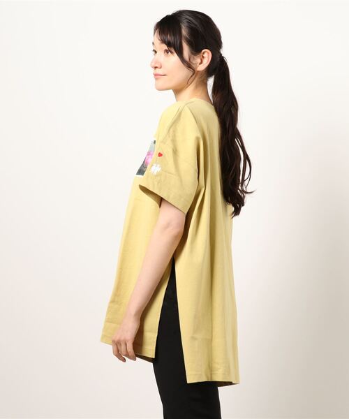 Right-on(ライトオン)の「【BRANDALISED】エンボスプリントTシャツ バンクシー(Tシャツ/カットソー・レディース・イエロー/ブラック/ブラウン/ベージュ/グリーン/オフホワイト・L/M)」の8枚目の写真