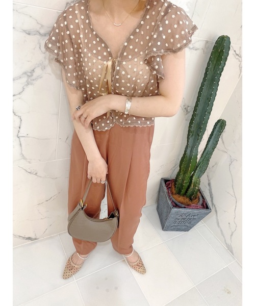 JUMELLE(ジュメロ)の「トランスレーストップ(シャツ/ブラウス・レディース・ベージュ/ブラウン・FREE)」の17枚目の写真