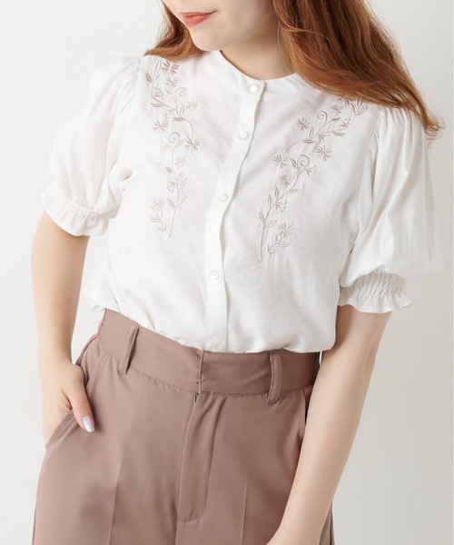 OLIVE des OLIVE（オリーブデオリーブ）の「【WEB限定】お花刺繍ブラウス（シャツ/ブラウス・レディース・オフホワイト/ブラック/ライトブラウン・FREE）」の4枚目の写真
