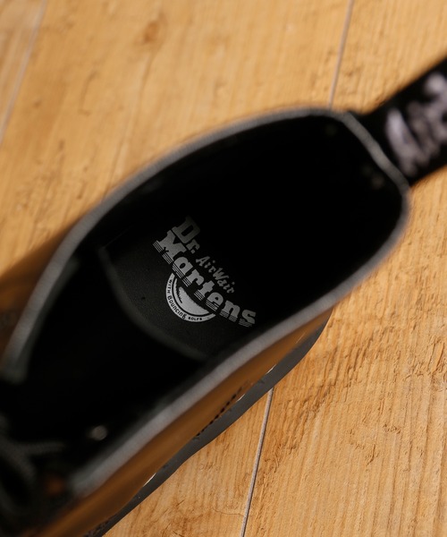 And A（アンドエー）の「Dr.Martens ドクターマーチン / 1460 Ws Black Smooth 8ホールブーツ レースアップブーツ（ホワイトステッチ） / 24758001（ブーツ・レディース・ブラック・23cm/24cm）」の4枚目の写真